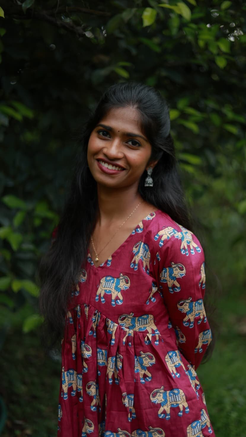 Meera Women’s Short Top – Everyday Casual Wear - Image 4