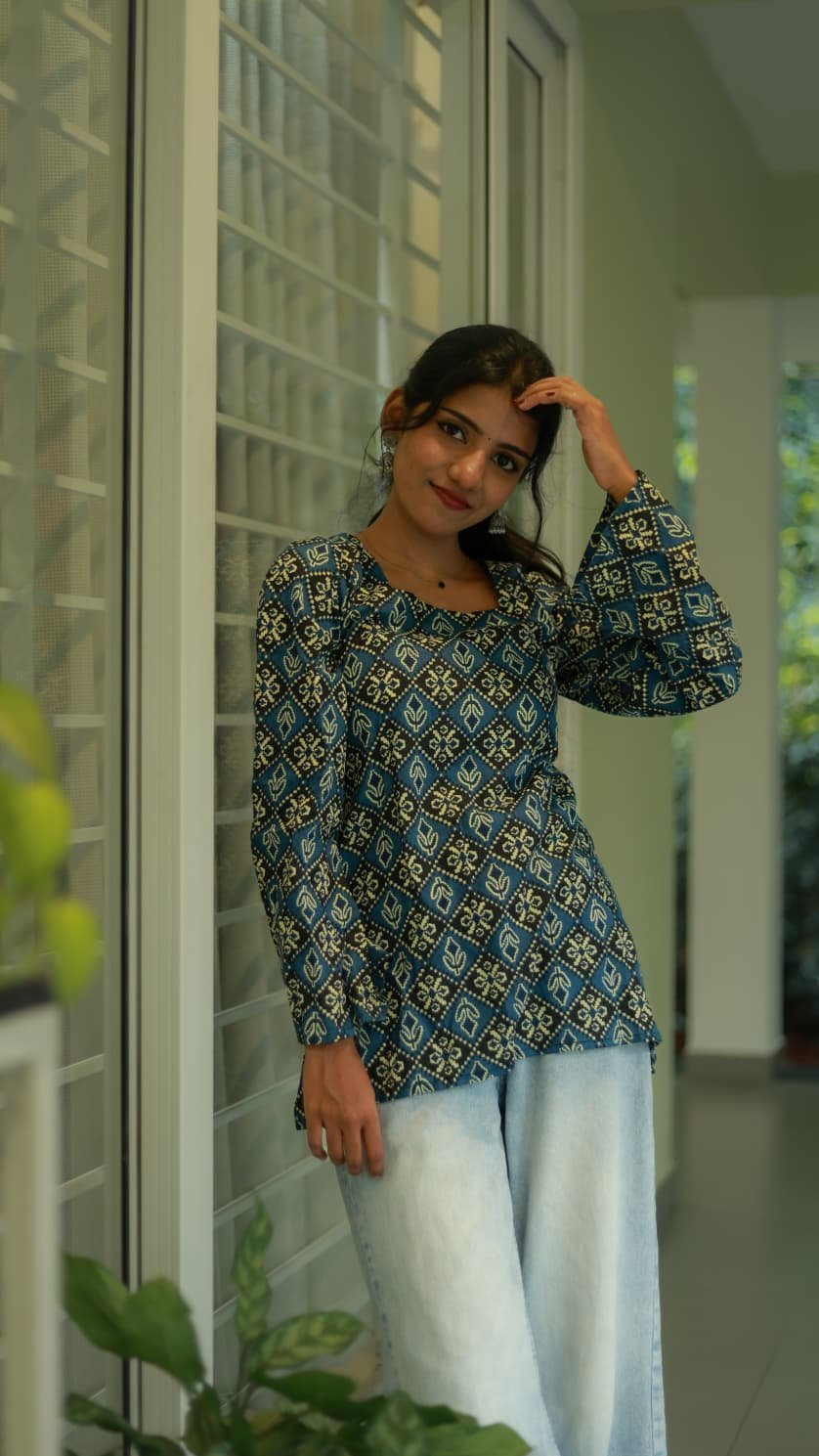 Tharuni Women’s Short Top – Everyday Casual Wear - Image 2